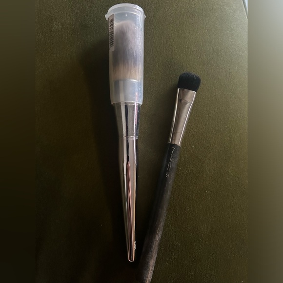Bundle of MAC 227 Brush and It Brush 225 - Picture 3 of 8